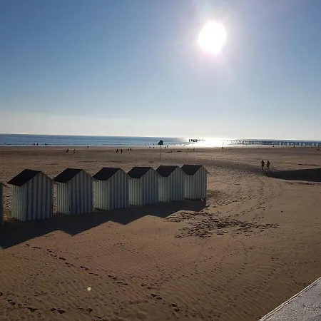 T2 Vue Les Pieds Dans L'eau Avec Parking Prive *