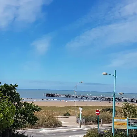 Apartment T2 Vue Les Pieds Dans L'eau Avec Parking Prive