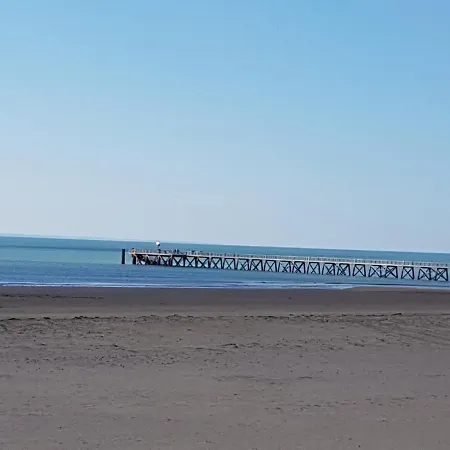 T2 Vue Les Pieds Dans L'eau Avec Parking Prive