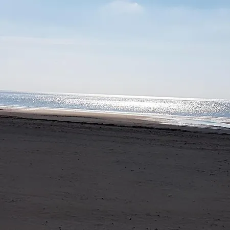 Apartment T2 Vue Les Pieds Dans L'eau Avec Parking Prive